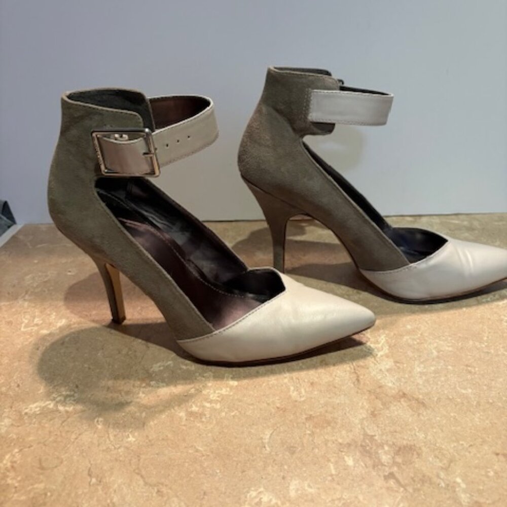 Calvin Klein Nasia Cabretta pumps